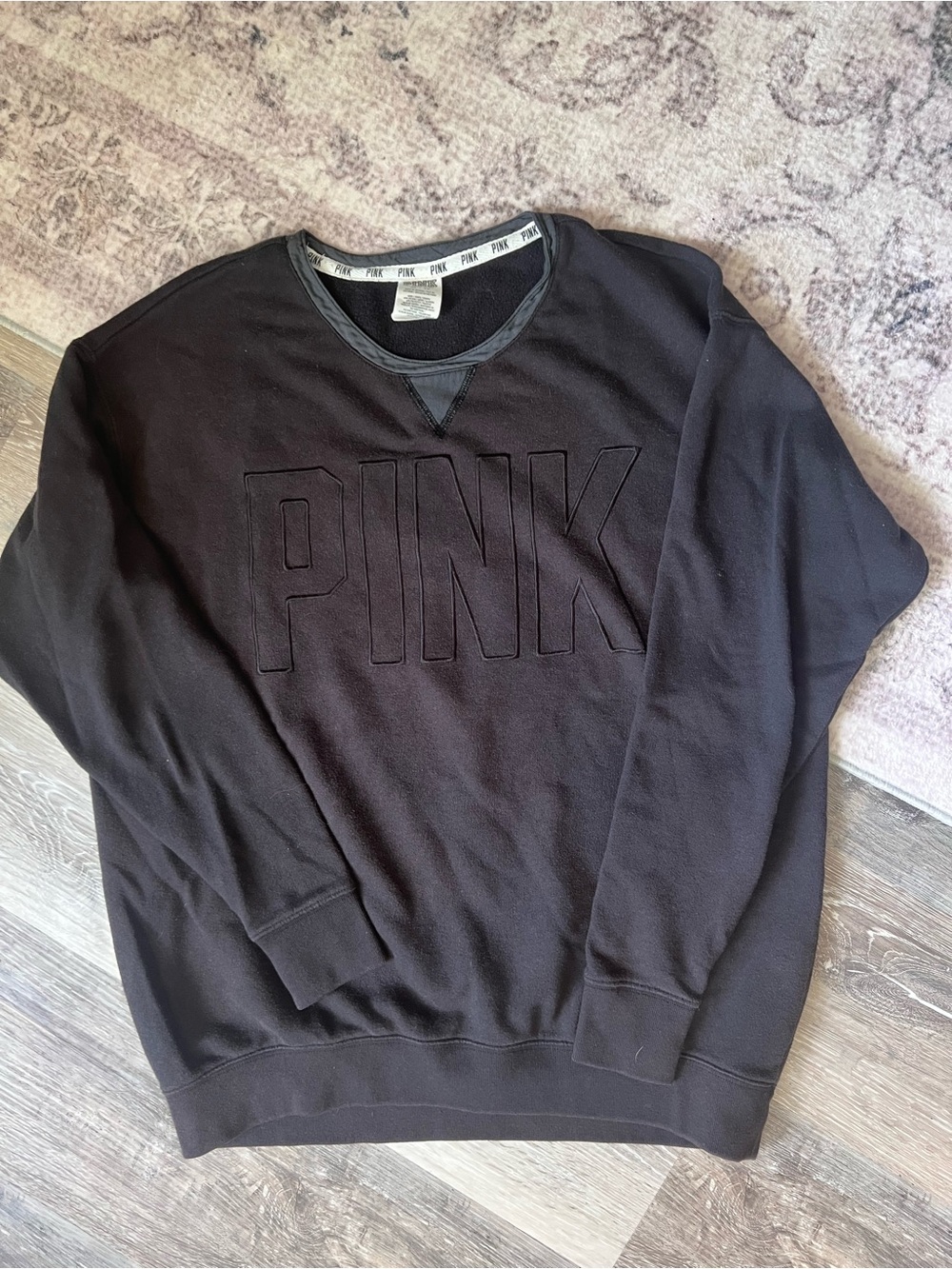 Victoria's Secret PINK Women’s Black Crewneck Sweatshirt